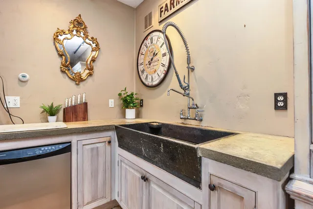 $479,000 | 374 Union Street, Unit 206, Peterborough, NH 03458