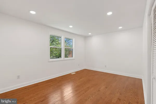 $1,075,000 | 4773 Farndon Court, Fairfax, VA 22032