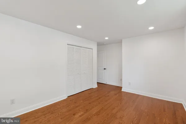 $1,075,000 | 4773 Farndon Court, Fairfax, VA 22032