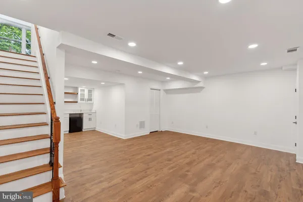 $1,075,000 | 4773 Farndon Court, Fairfax, VA 22032