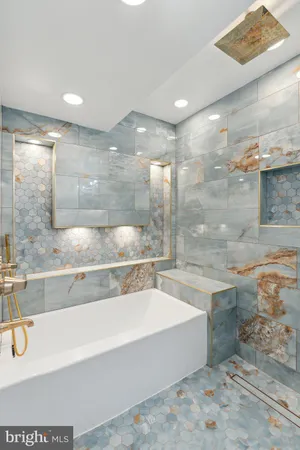 $1,075,000 | 4773 Farndon Court, Fairfax, VA 22032