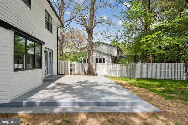 $1,075,000 | 4773 Farndon Court, Fairfax, VA 22032
