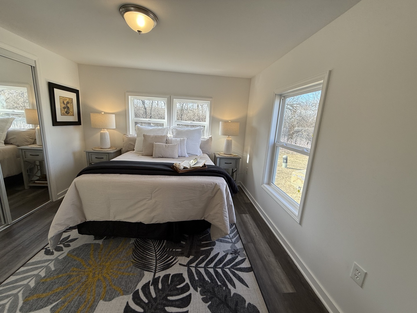 237 Blackthorn Road Matteson, IL 60443 - Photo 11 of 19 a bedroom with a bed and a window
