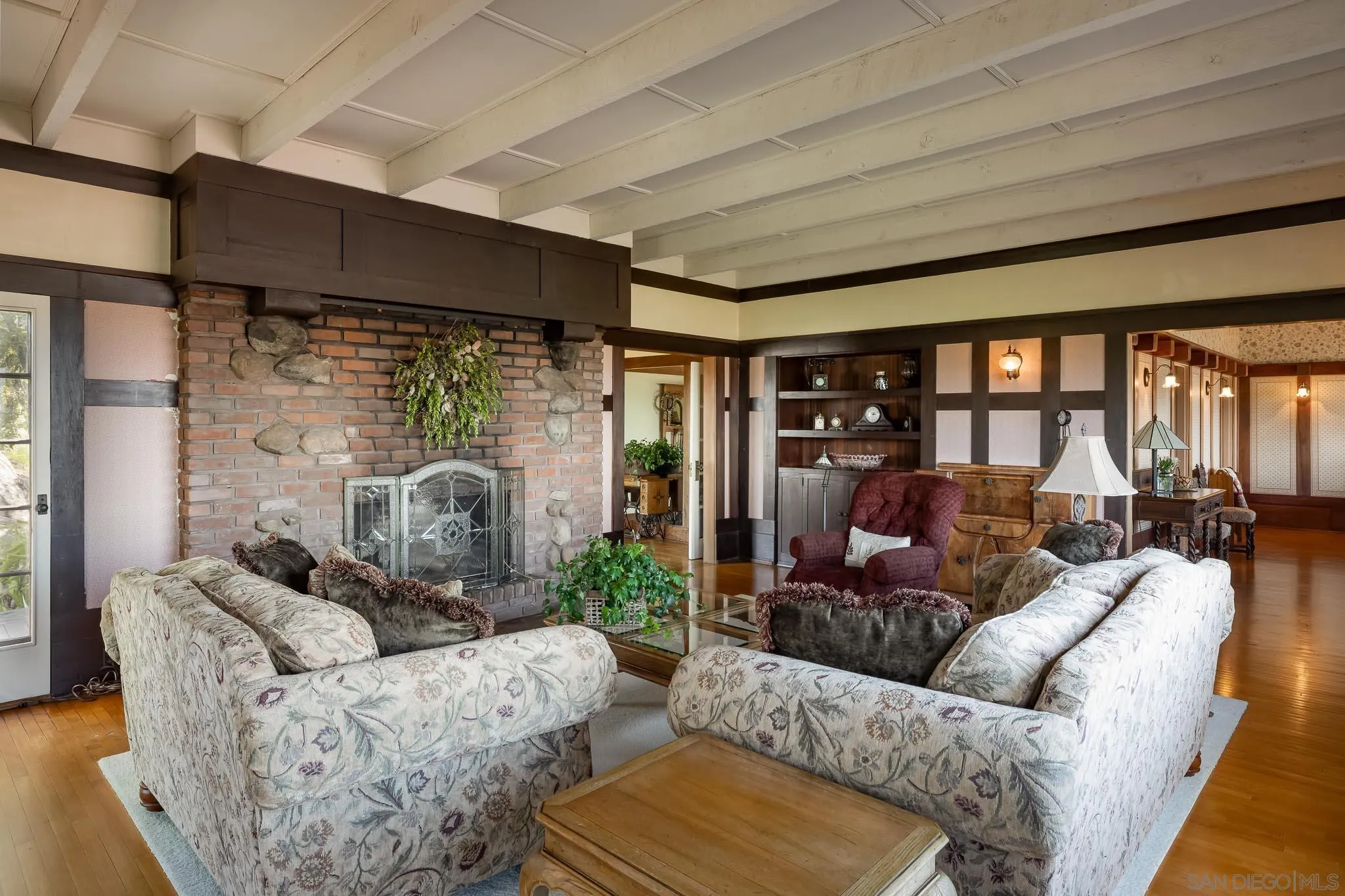 9844 Summit Drive La Mesa, CA 91941 - Photo 20 of 58 a living room with furniture and a large window