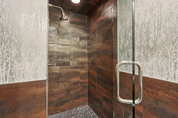 $1,850,000 | N1W31286 Hickory Hollow Court, Delafield, WI 53018