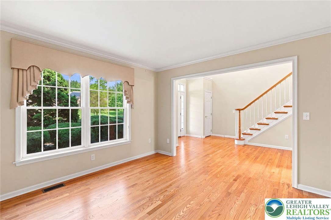 1572 Surrey Road Bethlehem, PA 18015 - Photo 5 of 45 Gallery Image 5