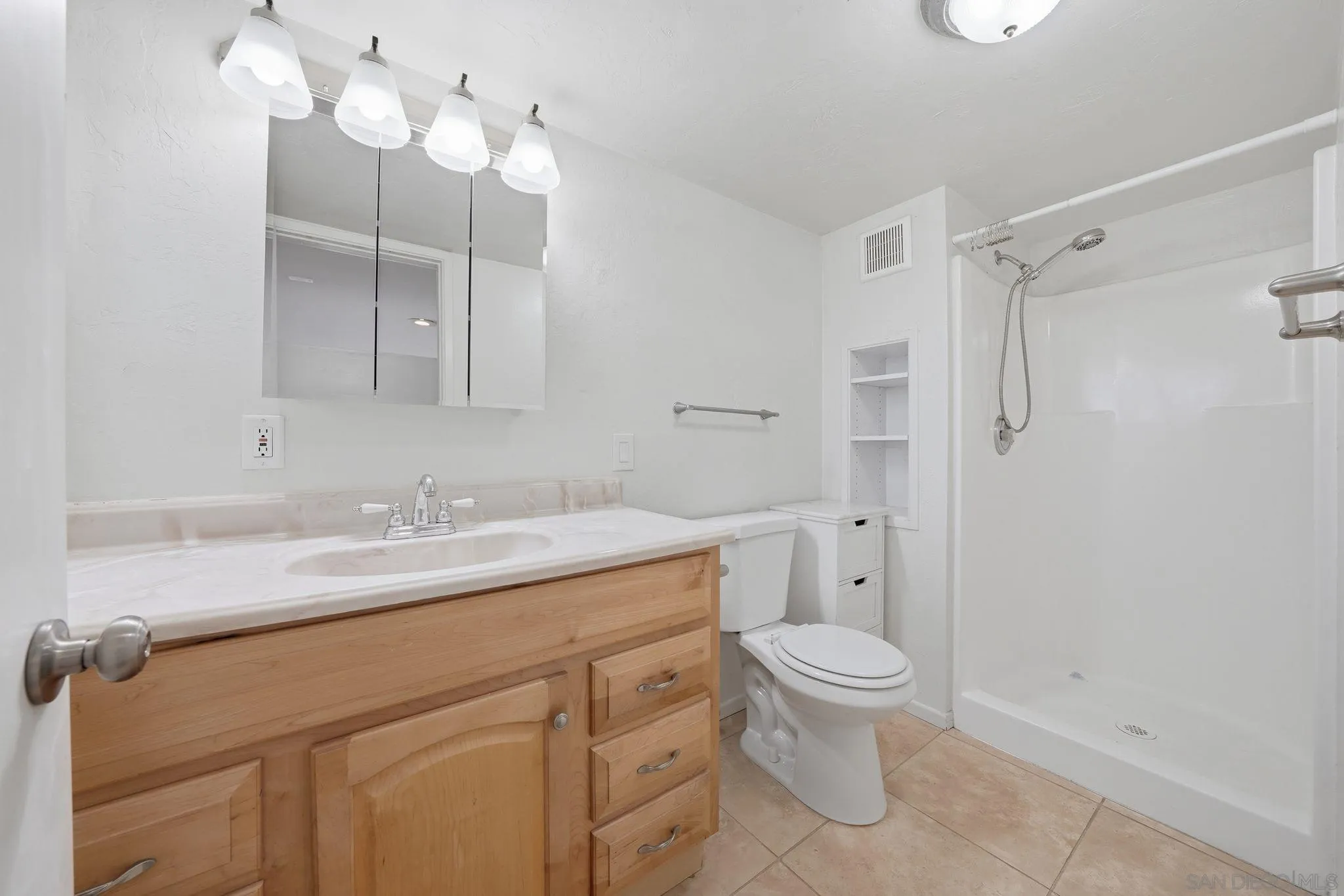 11819 Johnson Lake Road Lakeside, CA 92040 - Photo 27 of 37