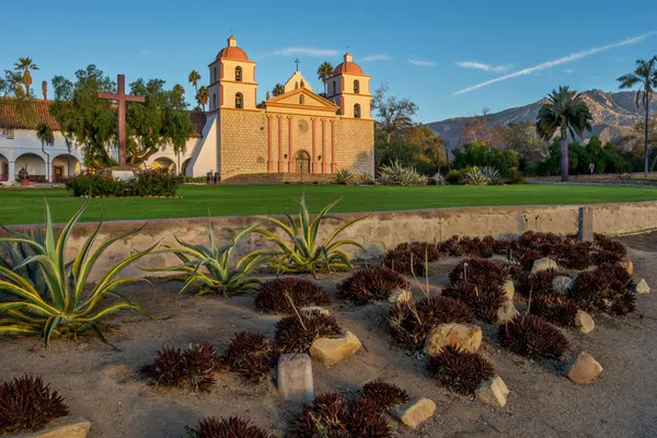 $1,995,000 | 1325 Panchita Place, Santa Barbara, CA 93103