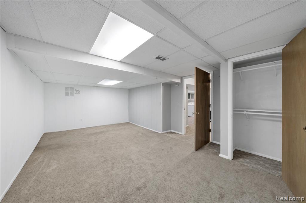 639 Oakbrook West Rochester Hills, MI 48307 - Photo 45 of 51