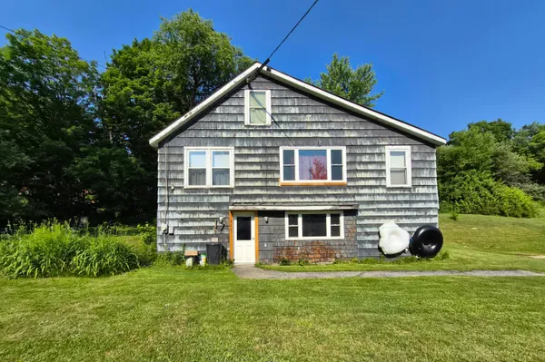 $194,900 | 945 Main Street, Jay, ME 04239