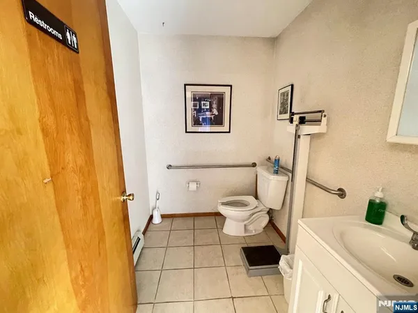 $750,000 | 699 Kearny Avenue, Kearny, NJ 07032