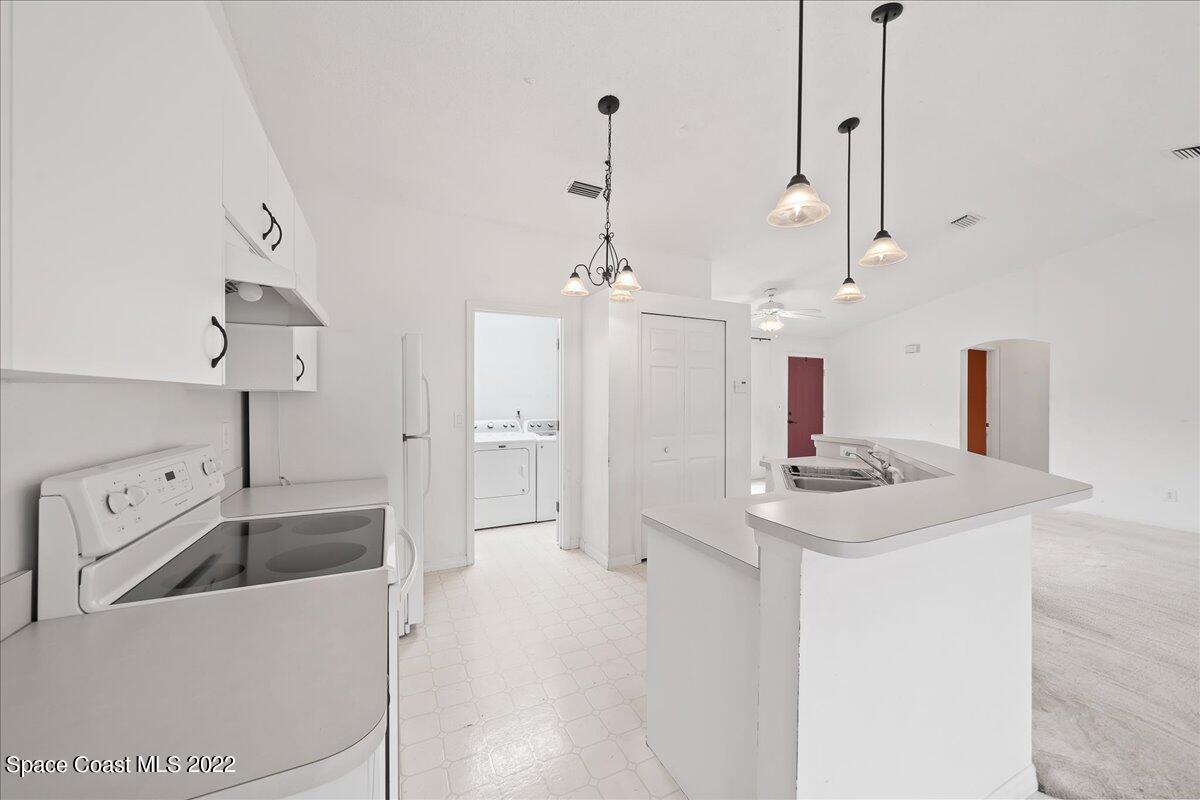 314 Gephart Street Southwest Palm Bay, FL 32908 - Photo 14 of 30 Kitchen 4