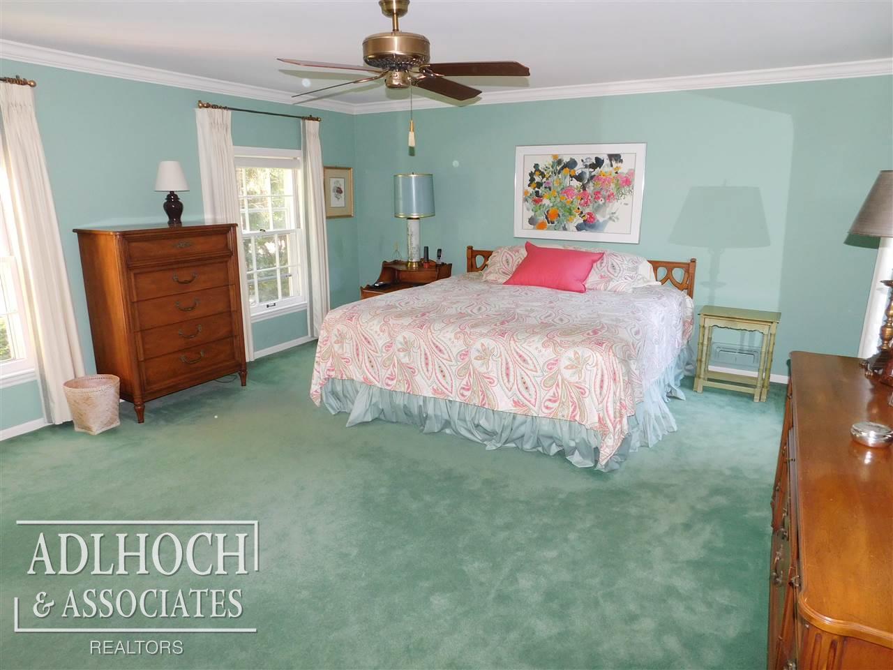241 Lewiston Road Grosse Pointe Farms, MI 48236 - Photo 19 of 27