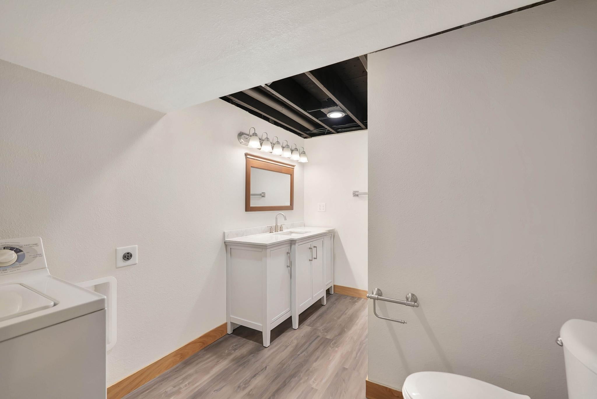 1634 11th Street Waterloo, IA 50702 - Photo 18 of 43 Gallery Image 18