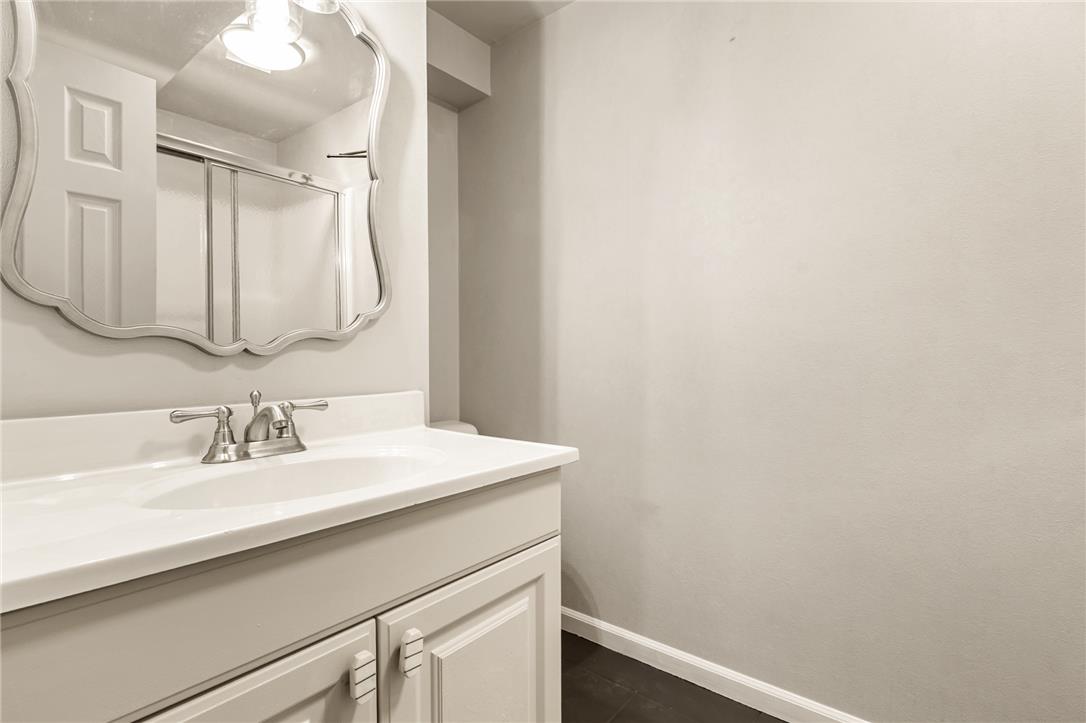 2230 Greenwood Road Allentown, PA 18103 - Photo 73 of 86