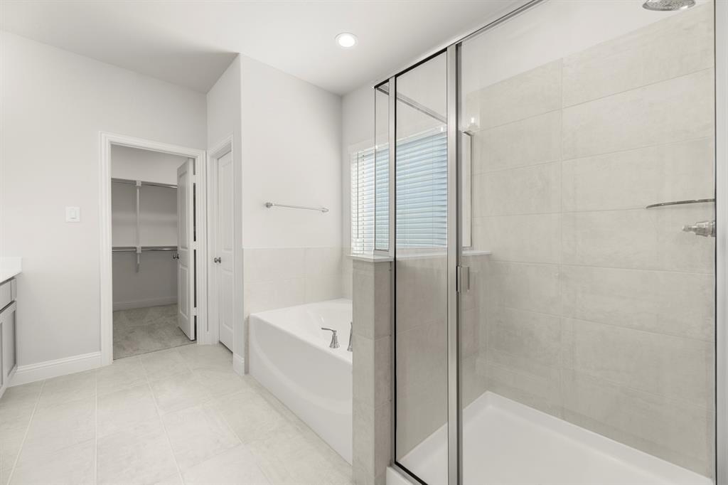 2709 Shiners Street Forney, TX 75126 - Photo 17 of 39 primary bathroom