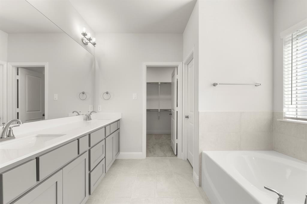 2709 Shiners Street Forney, TX 75126 - Photo 19 of 39 primary bathroom