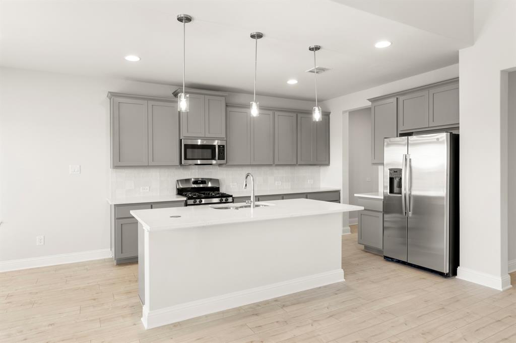 2709 Shiners Street Forney, TX 75126 - Photo 2 of 39 kitchen