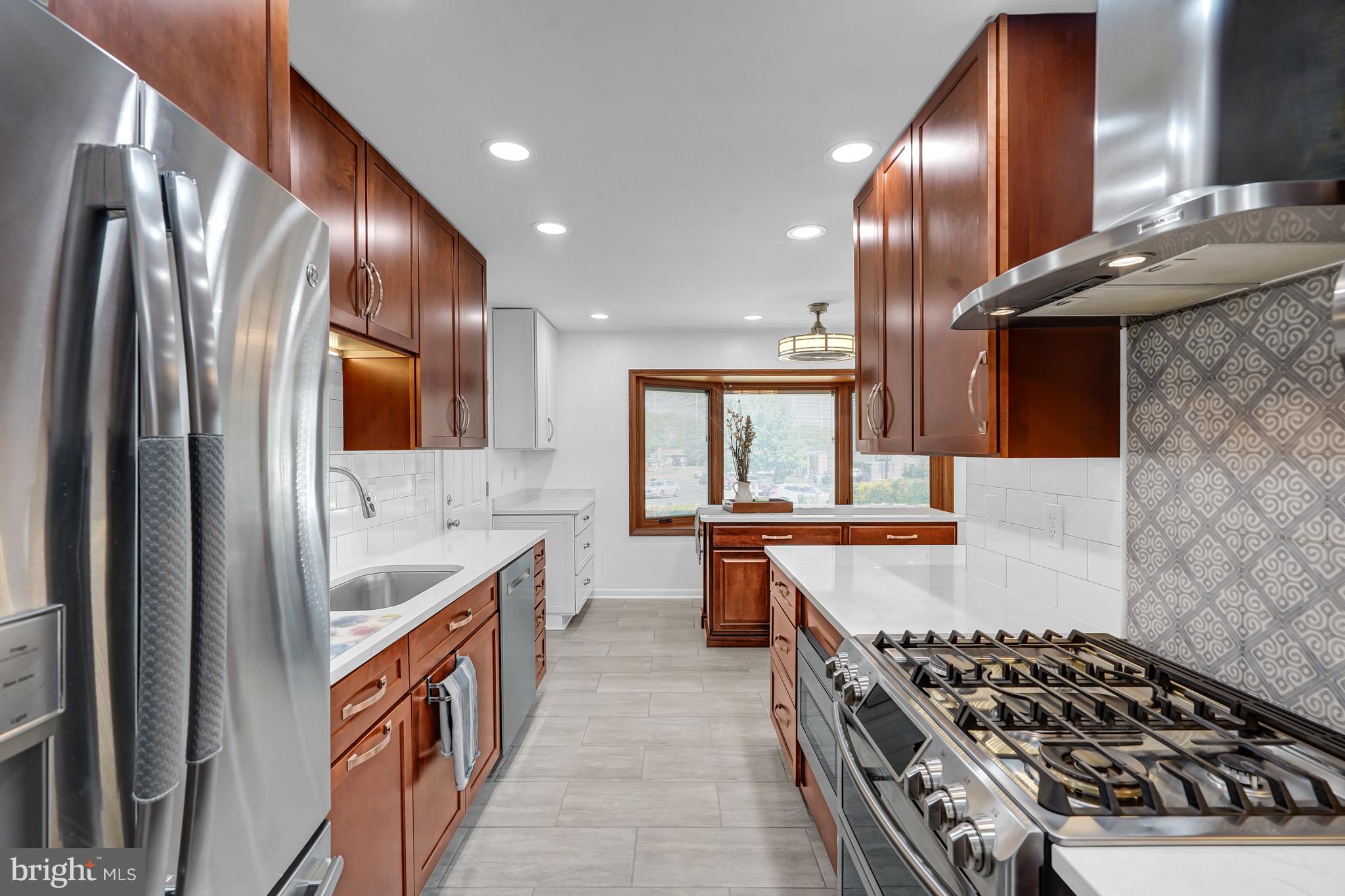 5813 Ashfield Road Alexandria, VA 22315 - Photo 13 of 43 Kitchen