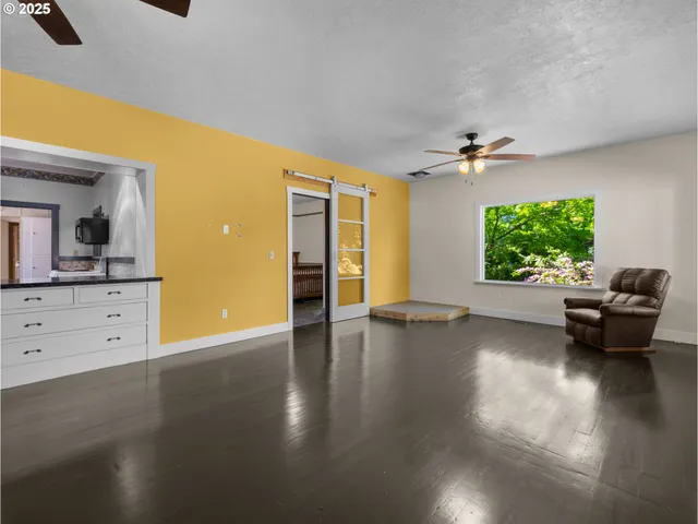 $379,900 | 682 South Settlemier Avenue, Woodburn, OR 97071