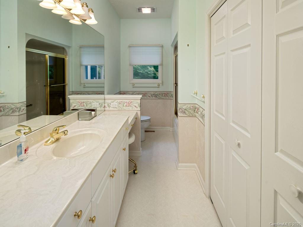 4 Riding Gate Road Hendersonville, NC 28791 - Photo 17 of 30 Gallery Image 17