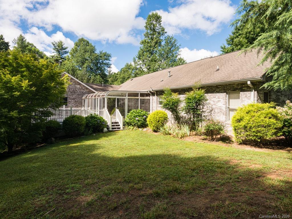 4 Riding Gate Road Hendersonville, NC 28791 - Photo 3 of 30 Gallery Image 3