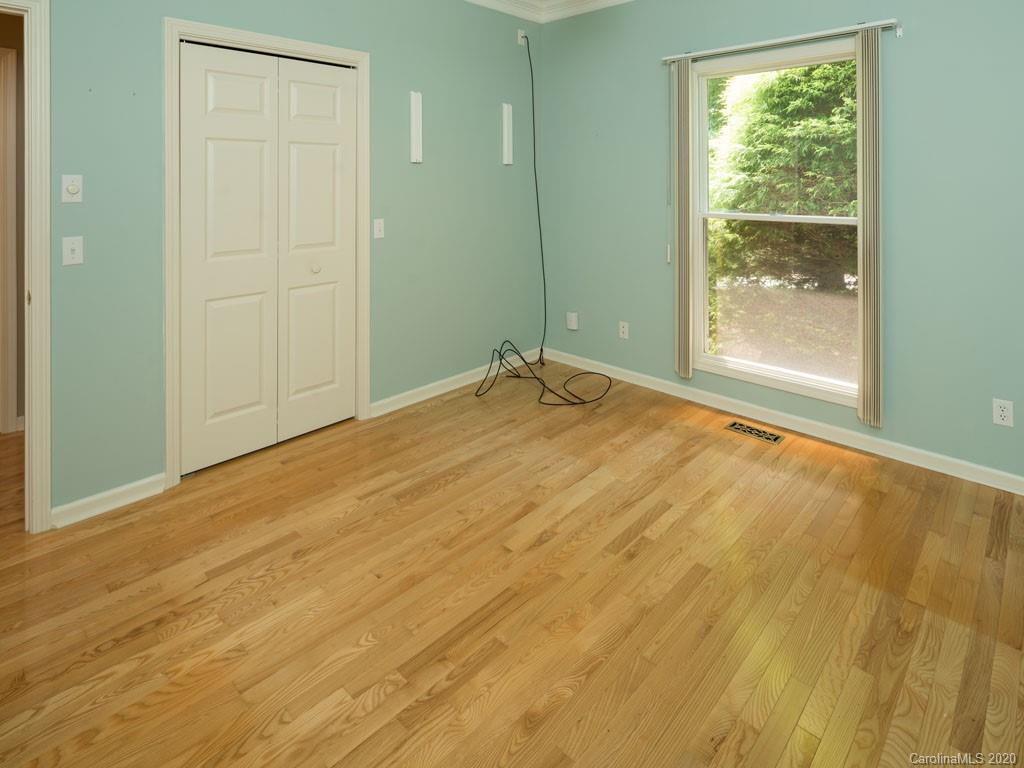 4 Riding Gate Road Hendersonville, NC 28791 - Photo 23 of 30 Gallery Image 23