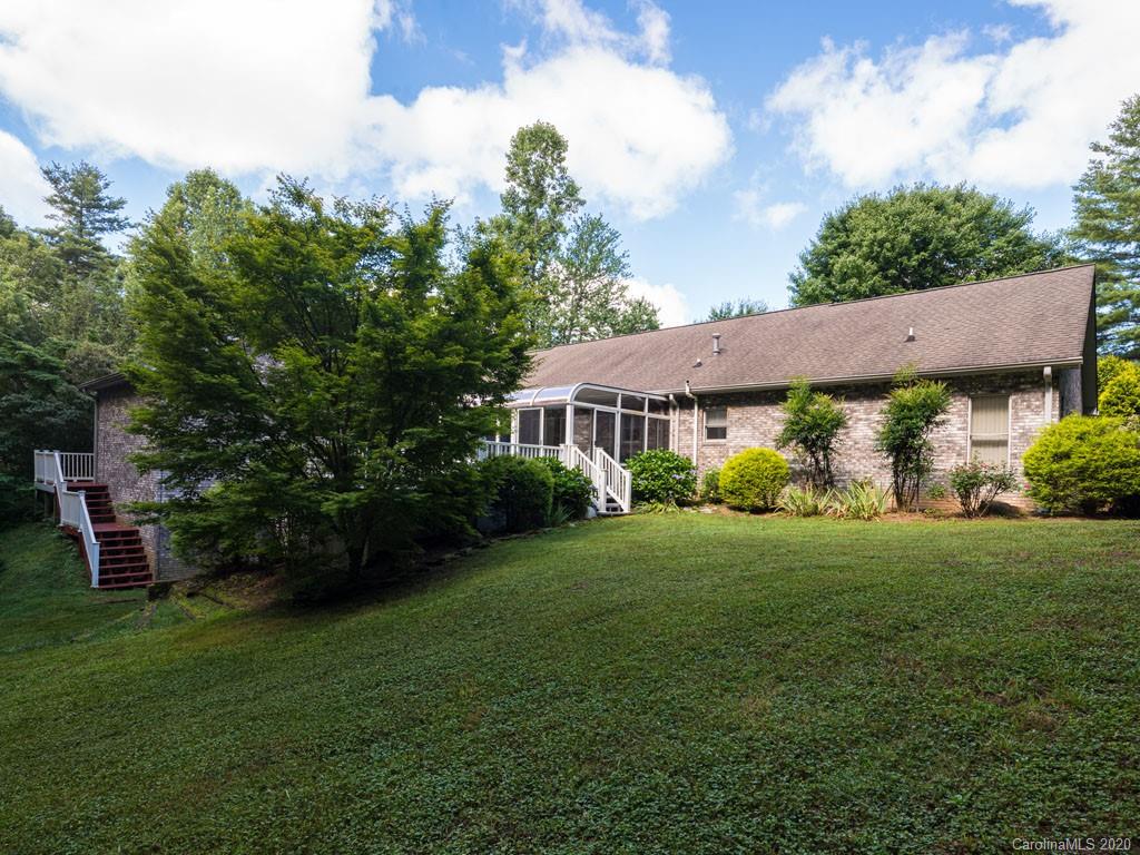 4 Riding Gate Road Hendersonville, NC 28791 - Photo 7 of 30 Gallery Image 7