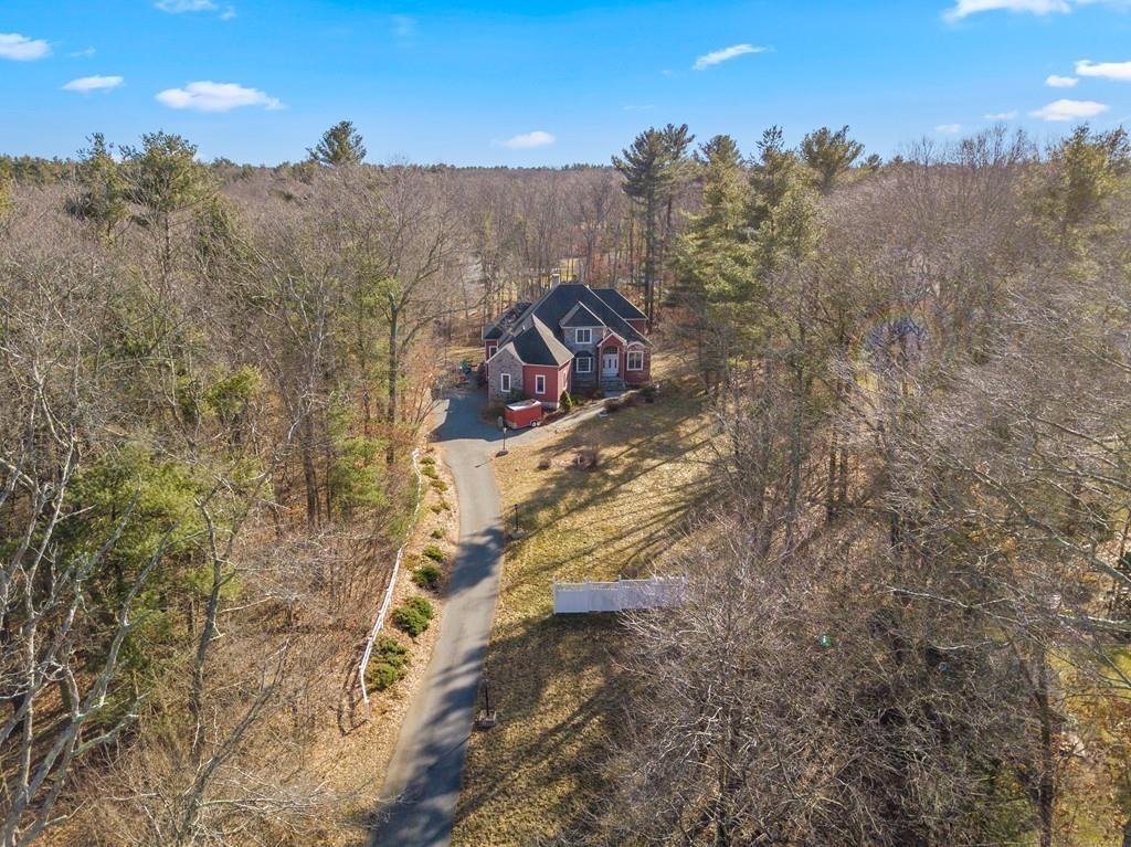 20 Carol Road Mansfield, MA 02048 - Photo 3 of 22 Gallery Image 3