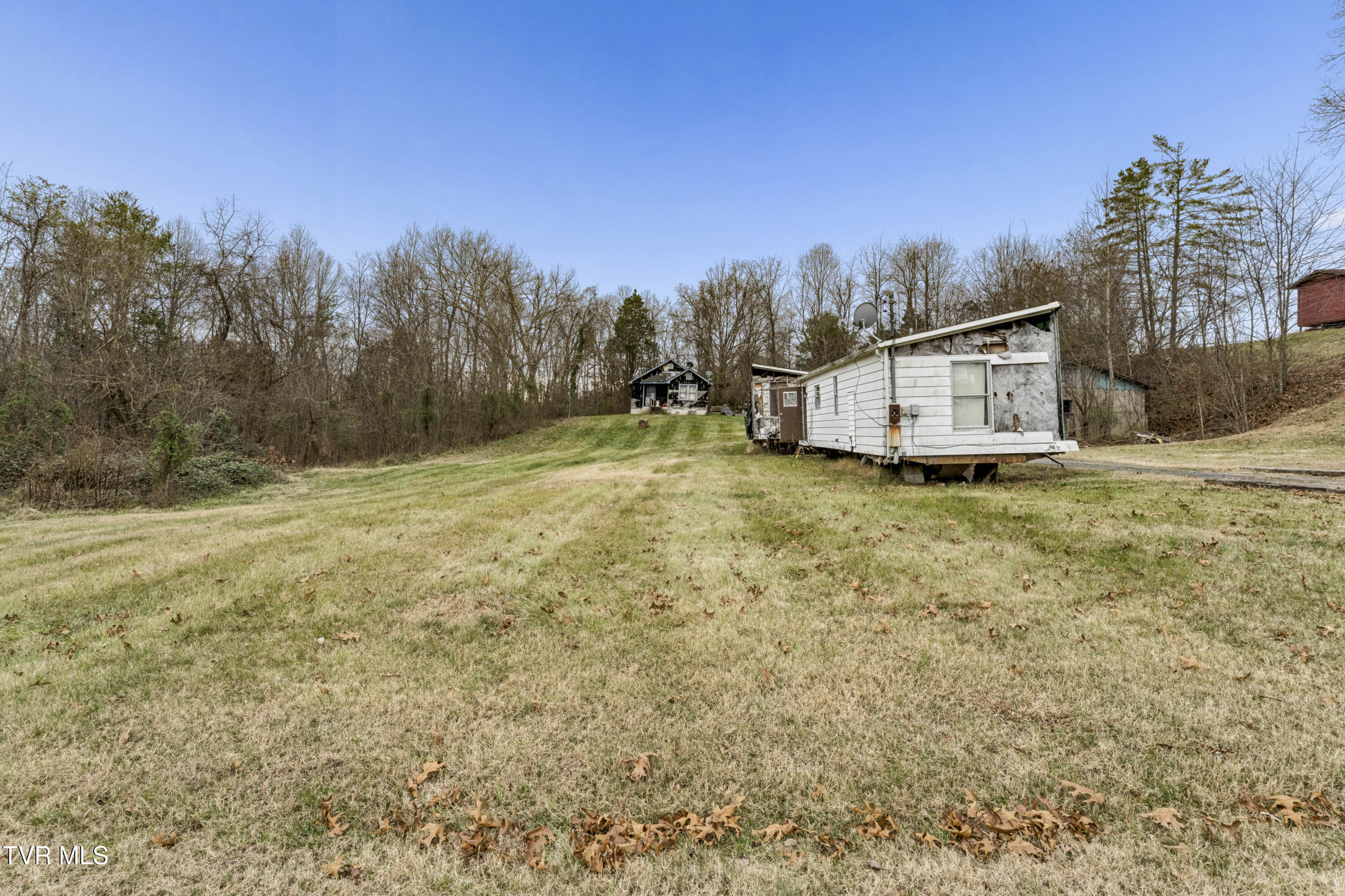 277 Ridgeway Road Kingsport, TN 37664 - Photo 9 of 36 Ridegway-EXTERIORS-5