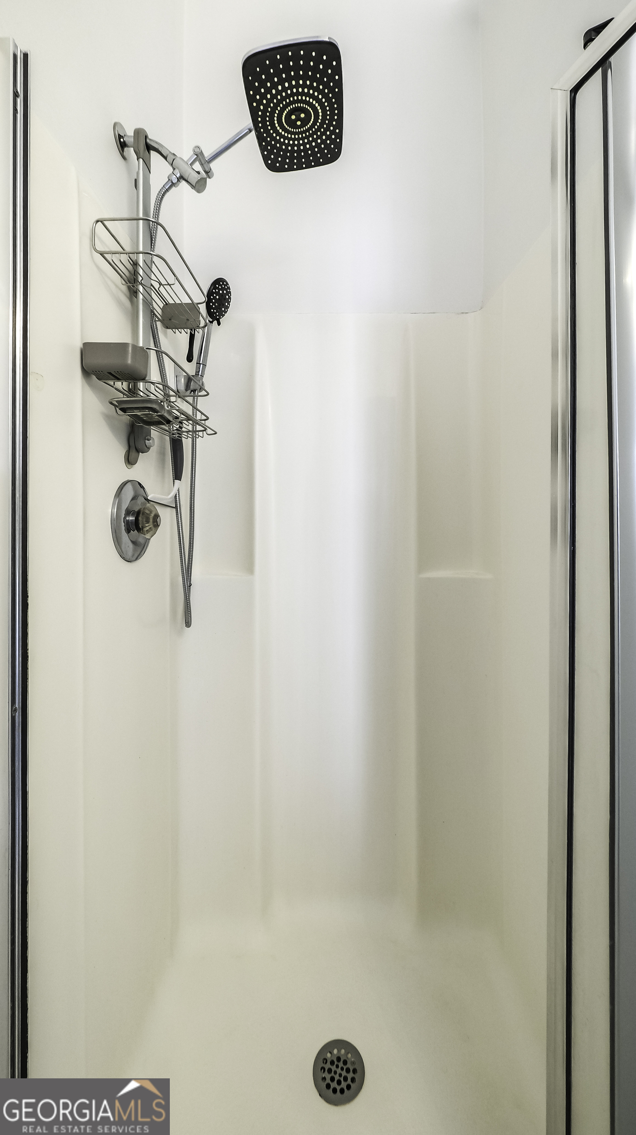 116 Kyle Way Carrollton, GA 30117 - Photo 21 of 30 a bathroom with a shower