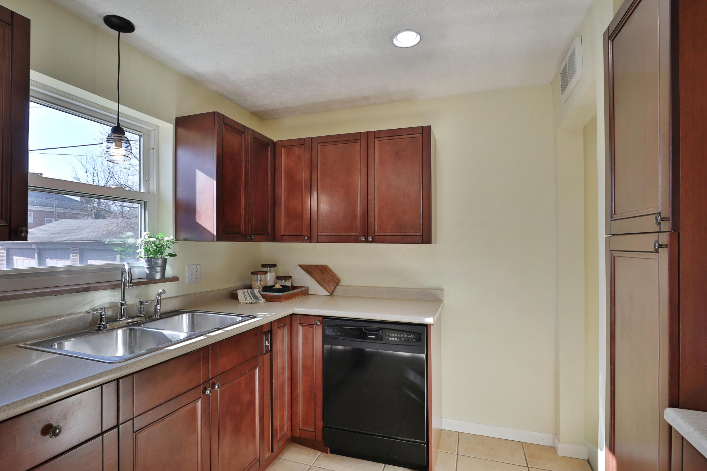 21 Richards Road Columbus, OH 43214 - Photo 13 of 36 Gallery Image 13