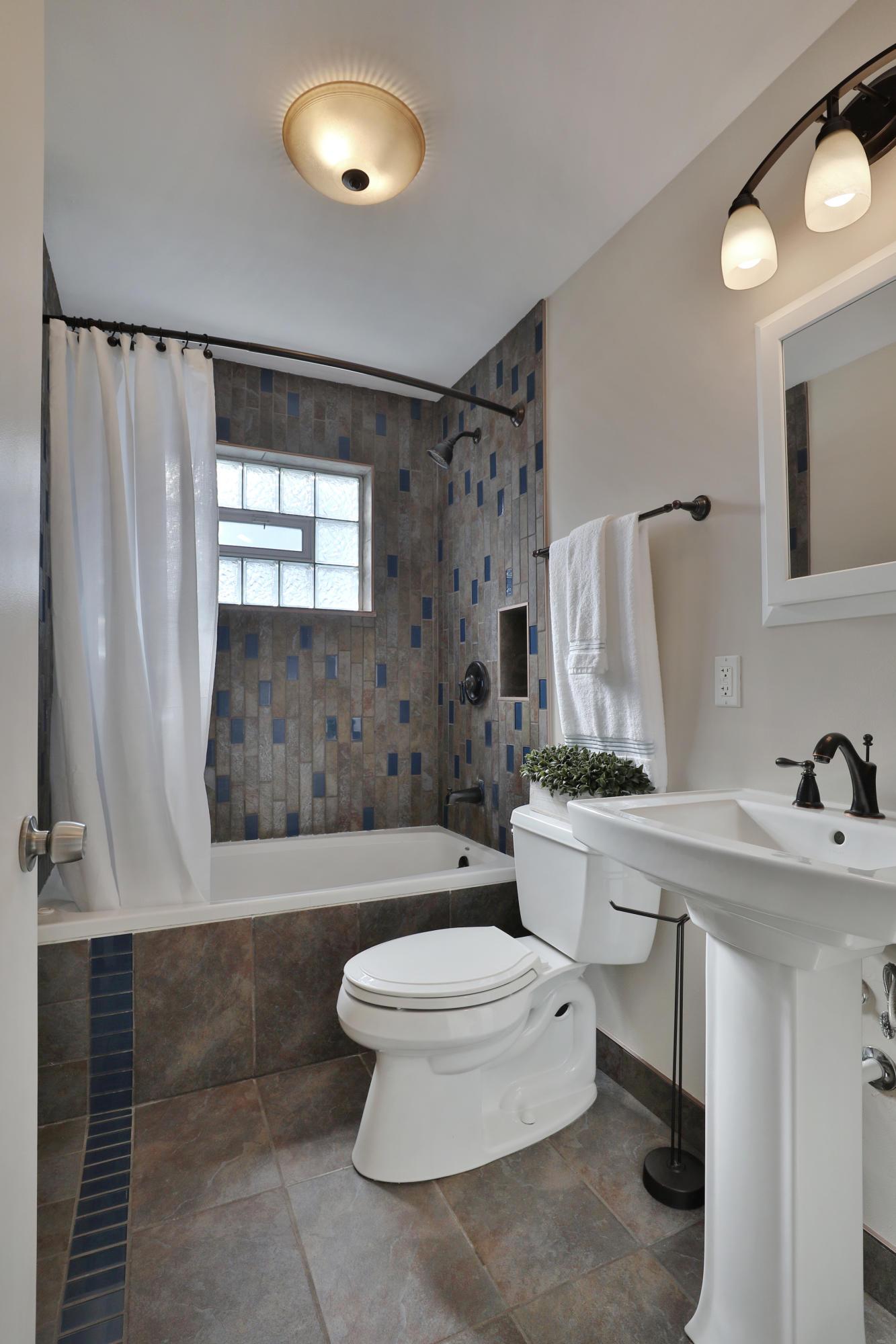 21 Richards Road Columbus, OH 43214 - Photo 15 of 36 Gallery Image 15
