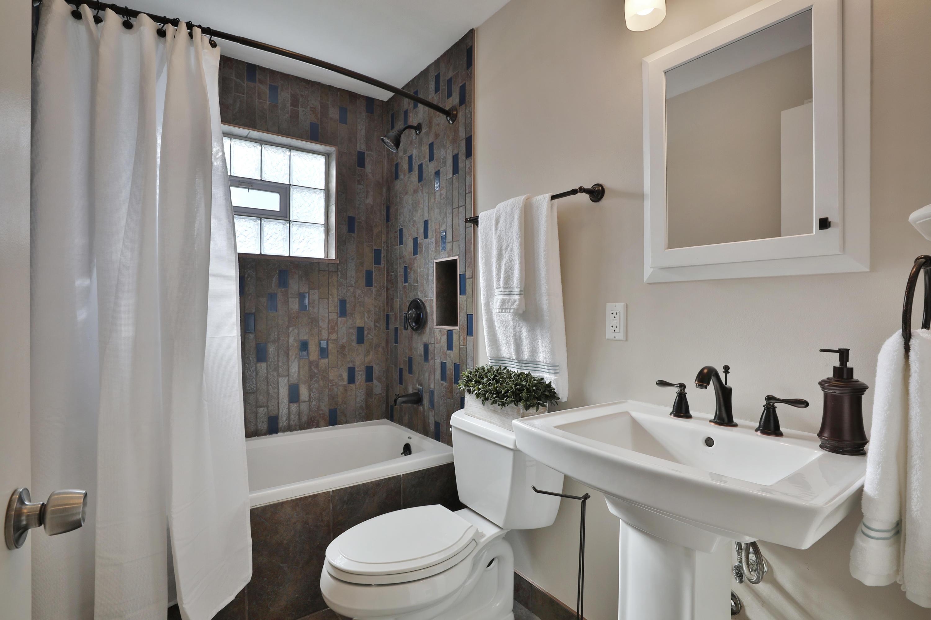 21 Richards Road Columbus, OH 43214 - Photo 16 of 36 Gallery Image 16