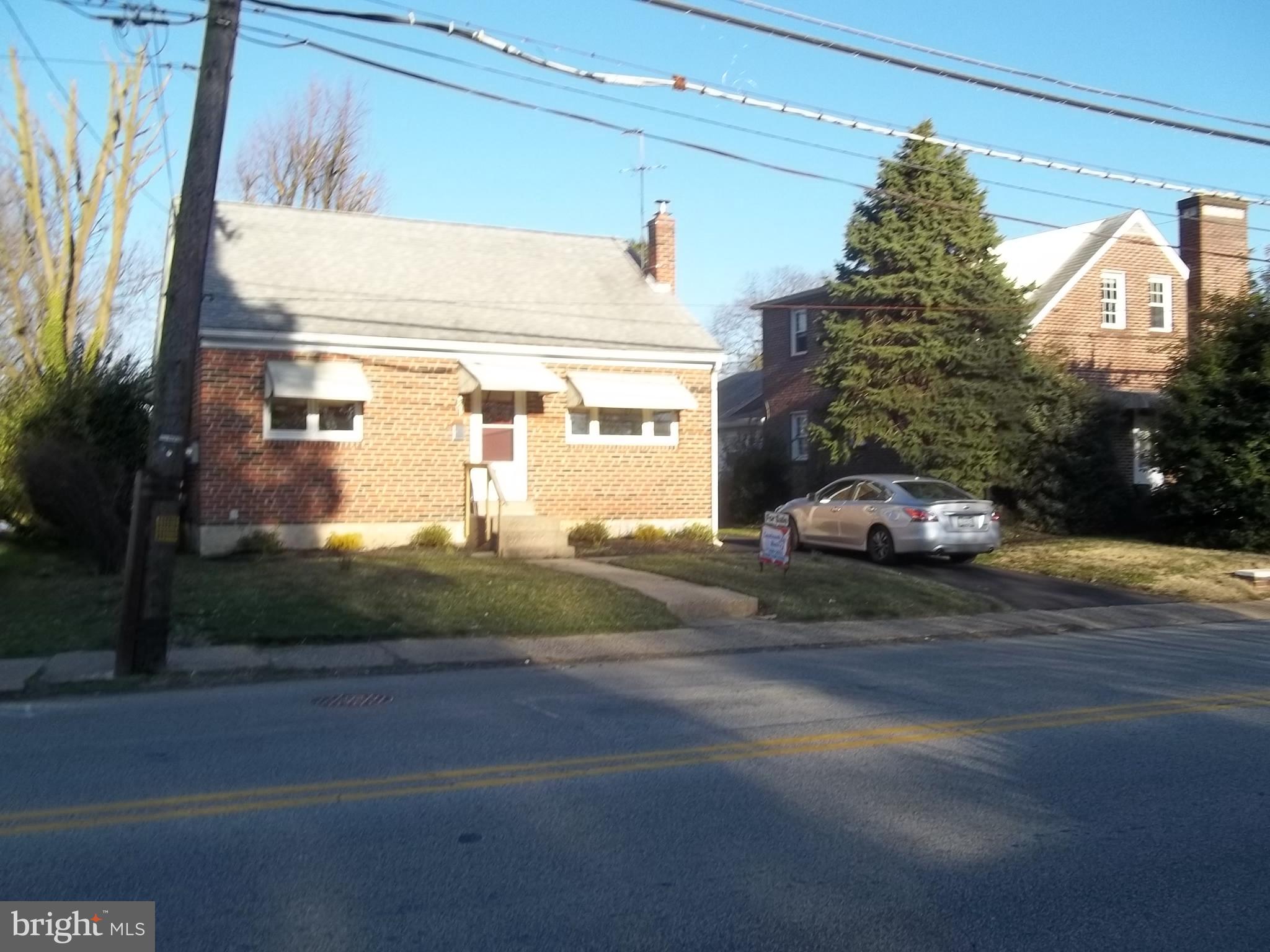 406 Fairview Road Woodlyn, PA 19094 - Photo 2 of 18 Front Yard