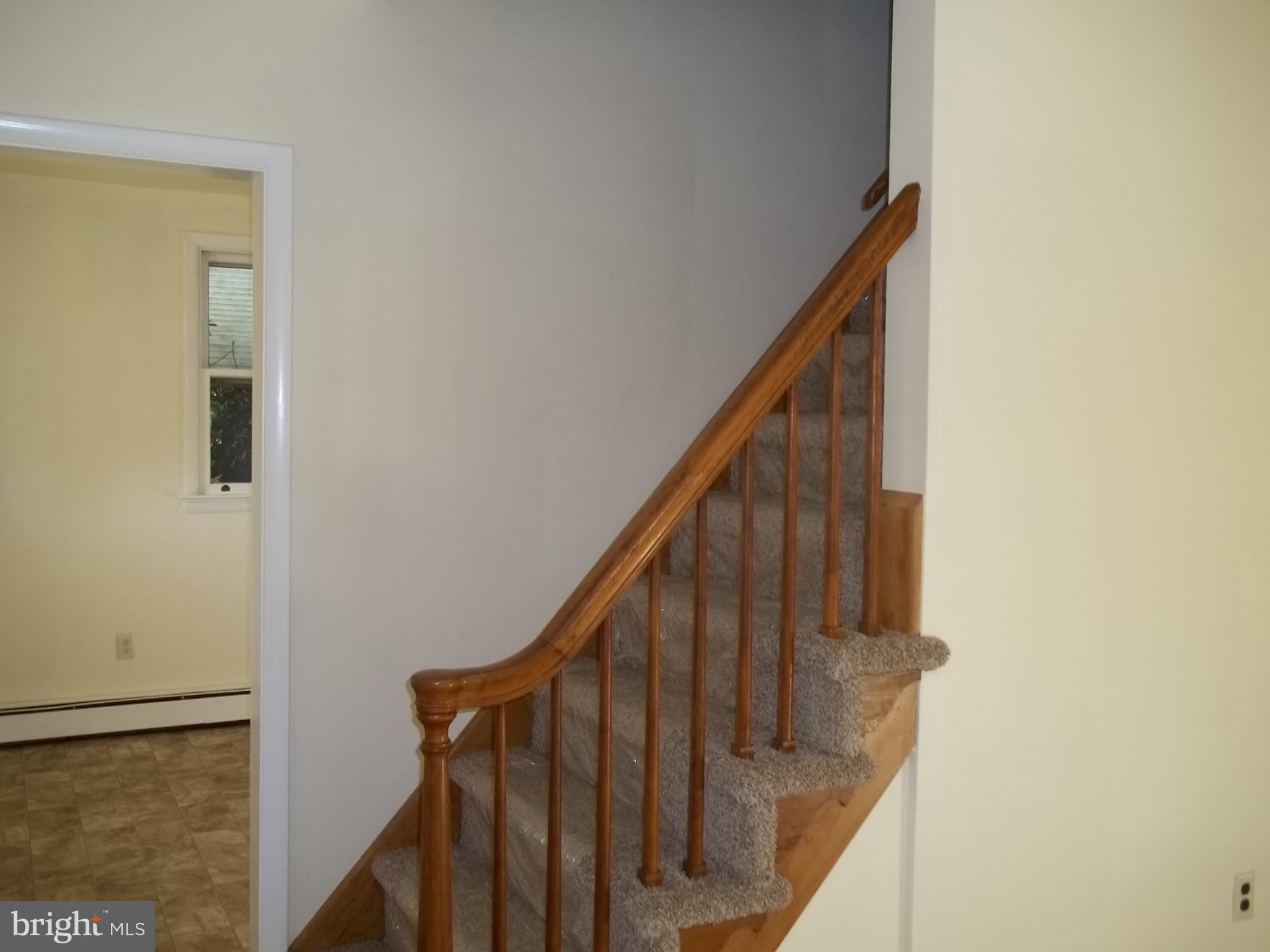 406 Fairview Road Woodlyn, PA 19094 - Photo 12 of 18 Living Room