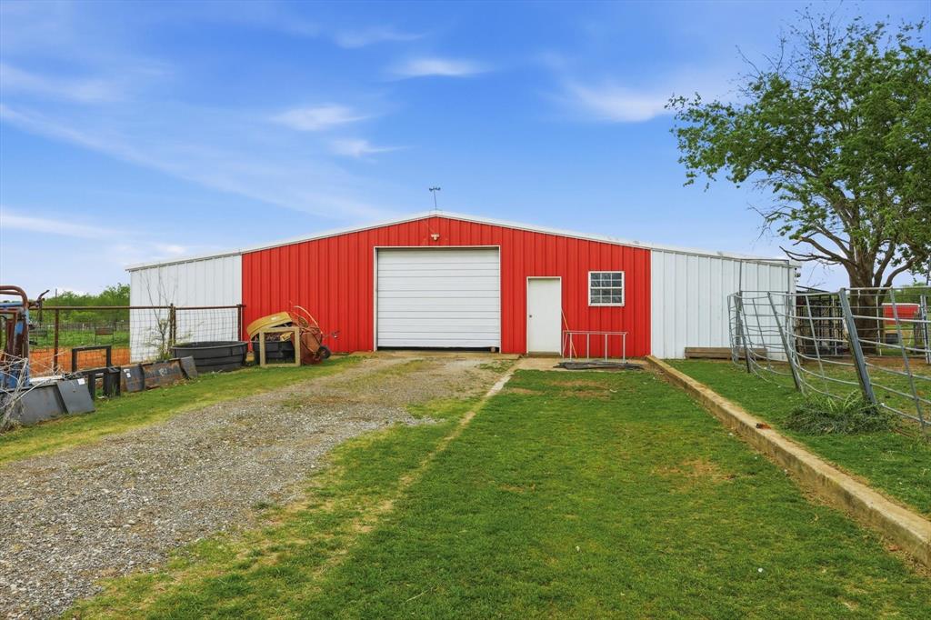 10965 Swafford Road Justin, TX 76247 - Photo 11 of 26