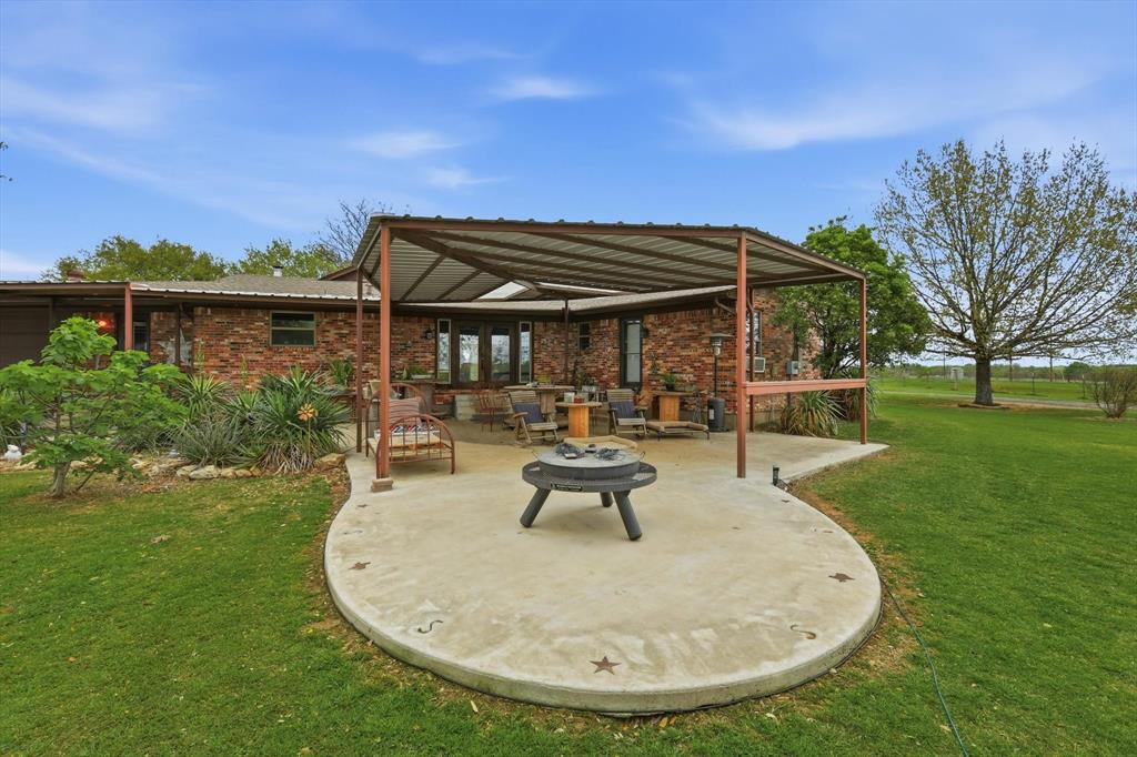 10965 Swafford Road Justin, TX 76247 - Photo 13 of 26 Patio