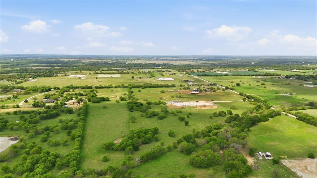 10965 Swafford Road Justin, TX 76247 - Photo 17 of 26