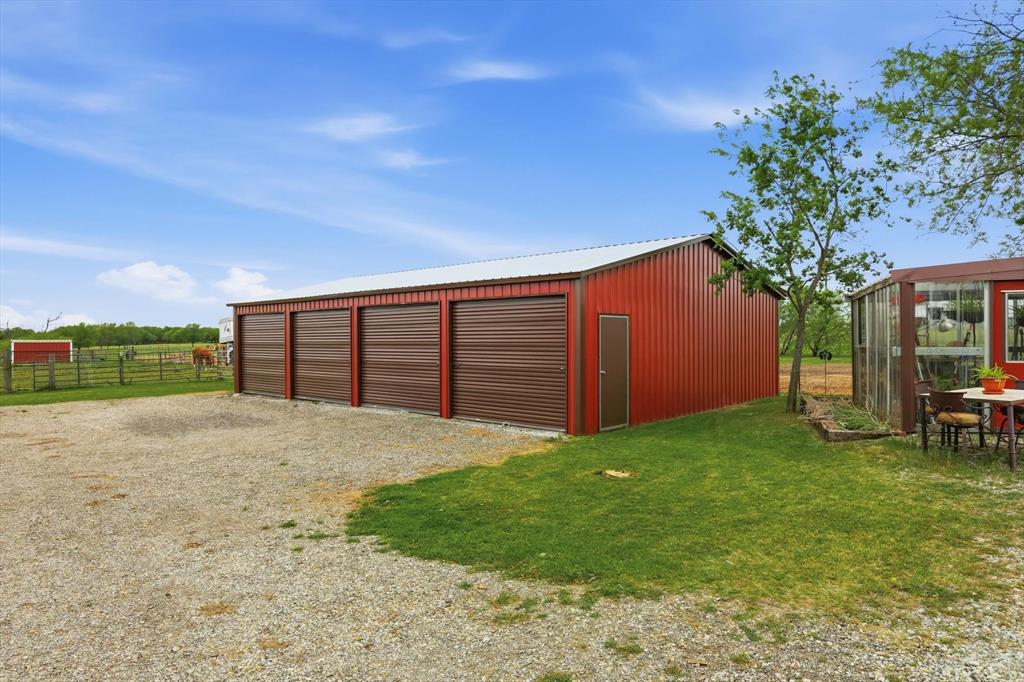 10965 Swafford Road Justin, TX 76247 - Photo 9 of 26 Additional garage