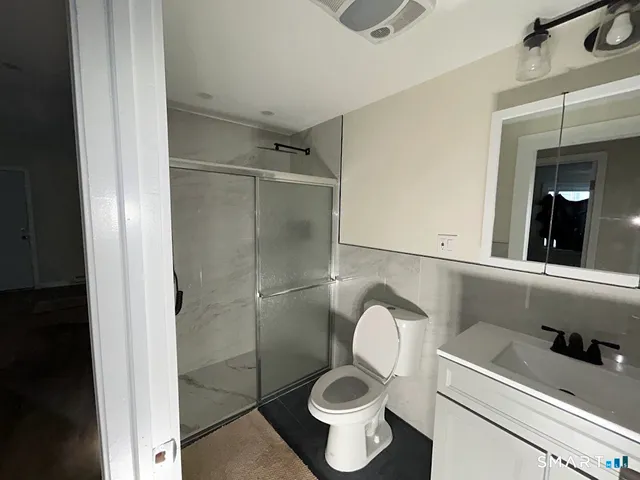 $2,600 | 2 Broad Street, Unit 2E, New Britain, CT 06051