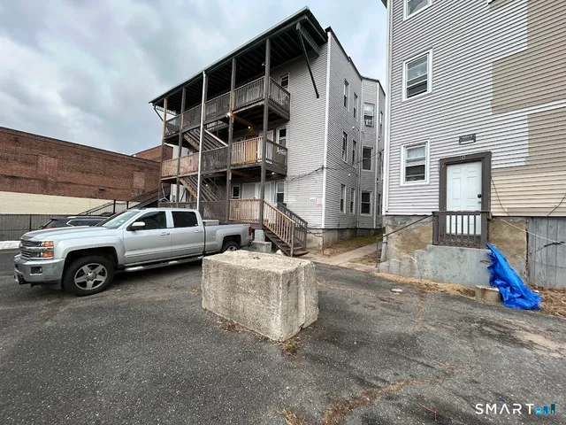 $2,600 | 2 Broad Street, Unit 2E, New Britain, CT 06051