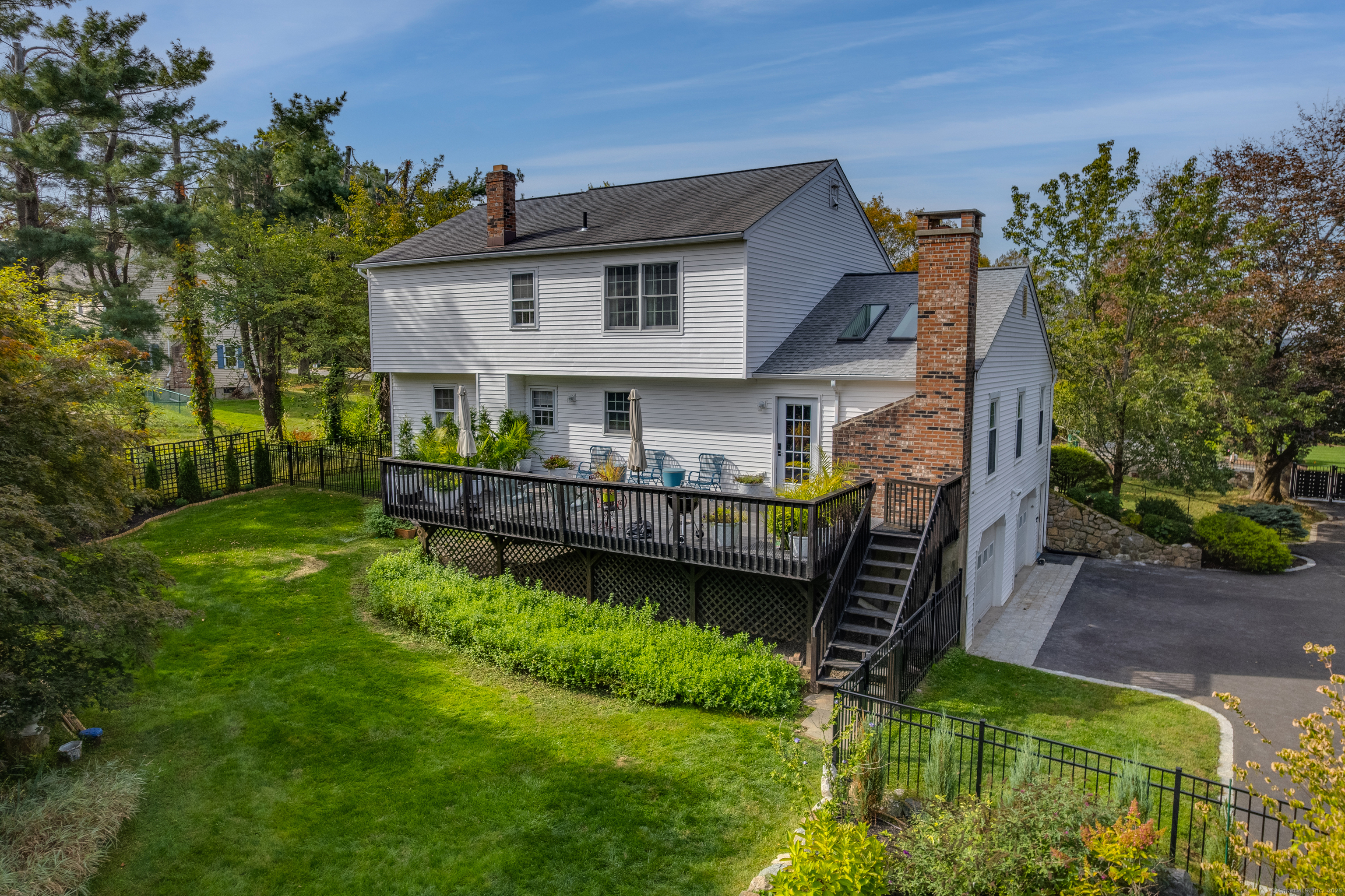 14 Winthrop Road Bethel, CT 06801 - Photo 5 of 37