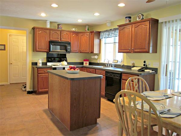 16 Anna Road Franklin, MA 02038 - Photo 2 of 22 Gallery Image 2