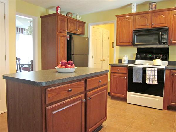16 Anna Road Franklin, MA 02038 - Photo 5 of 22 Gallery Image 5