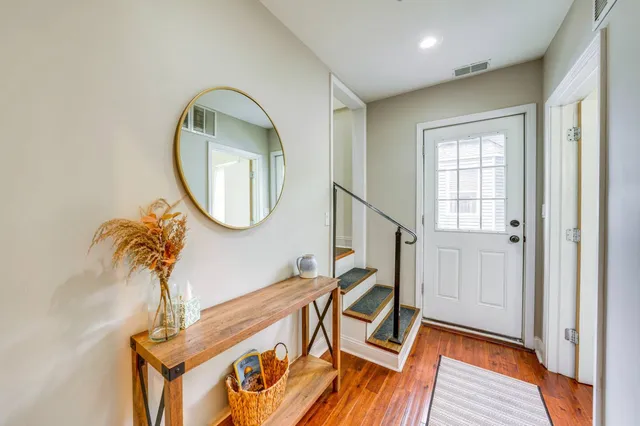 $2,750 | 1518 Riverside Avenue, St. Charles, IL 60174