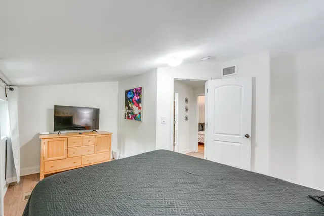 $2,750 | 1518 Riverside Avenue, St. Charles, IL 60174