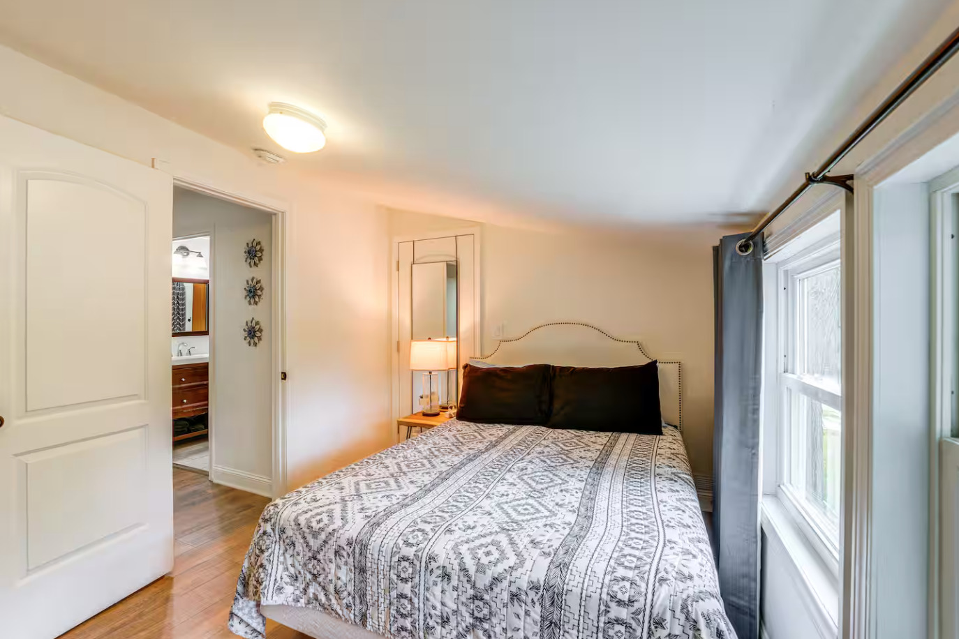 1518 Riverside Avenue St. Charles, IL 60174 - Photo 24 of 32 a bedroom with a bed and wooden floor
