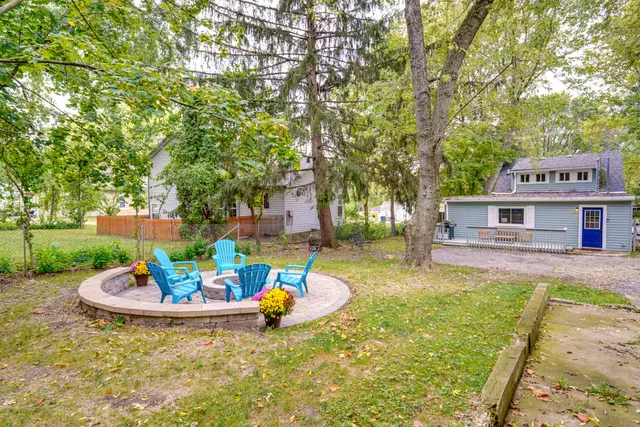 $2,750 | 1518 Riverside Avenue, St. Charles, IL 60174