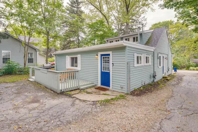 $2,750 | 1518 Riverside Avenue, St. Charles, IL 60174